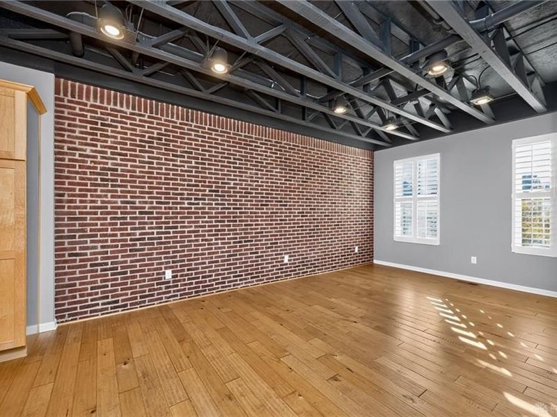 219 E 1st Street, Dayton, OH 45402 Photo 18