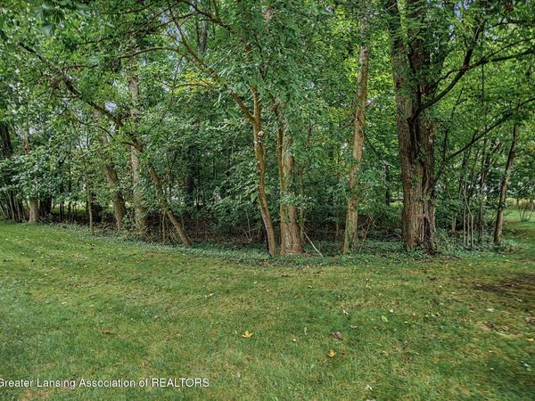 302 N Donegal Street, Eaton Rapids, MI 48827