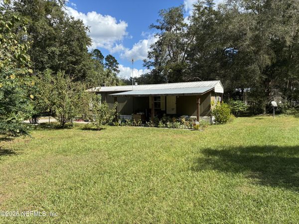 110 SEMINOLE Avenue, Interlachen, FL 32148