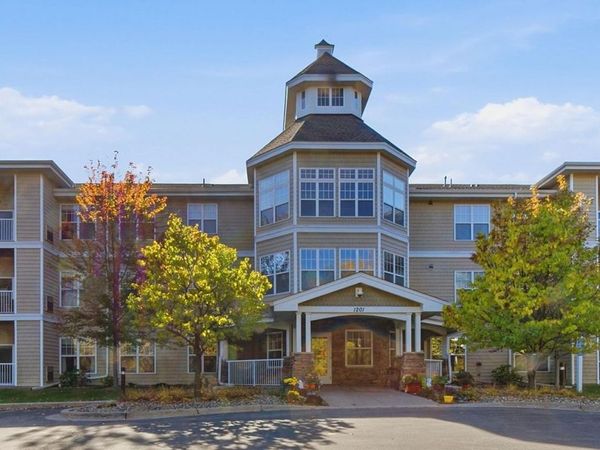 1201 Hadley Avenue N, Unit 107, Oakdale, MN 55128
