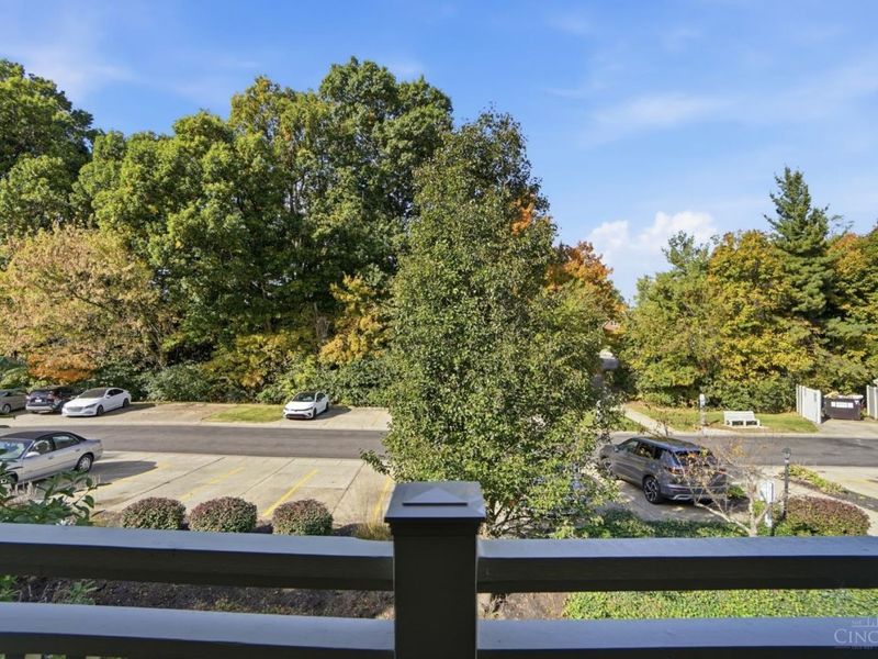 9860 Regatta Drive, Unit 305, Cincinnati, OH 45252 Photo 32