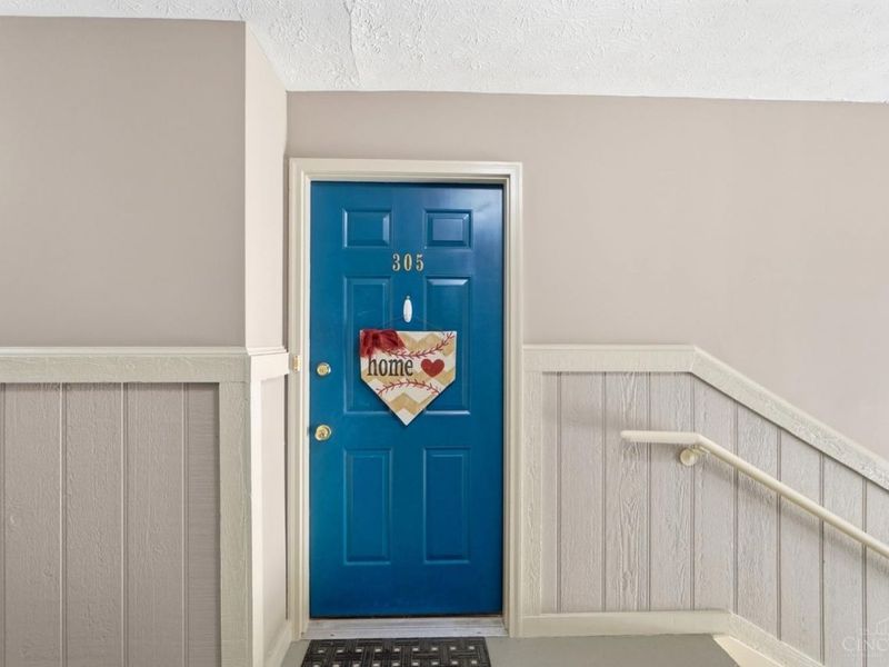 9860 Regatta Drive, Unit 305, Cincinnati, OH 45252 Photo 4