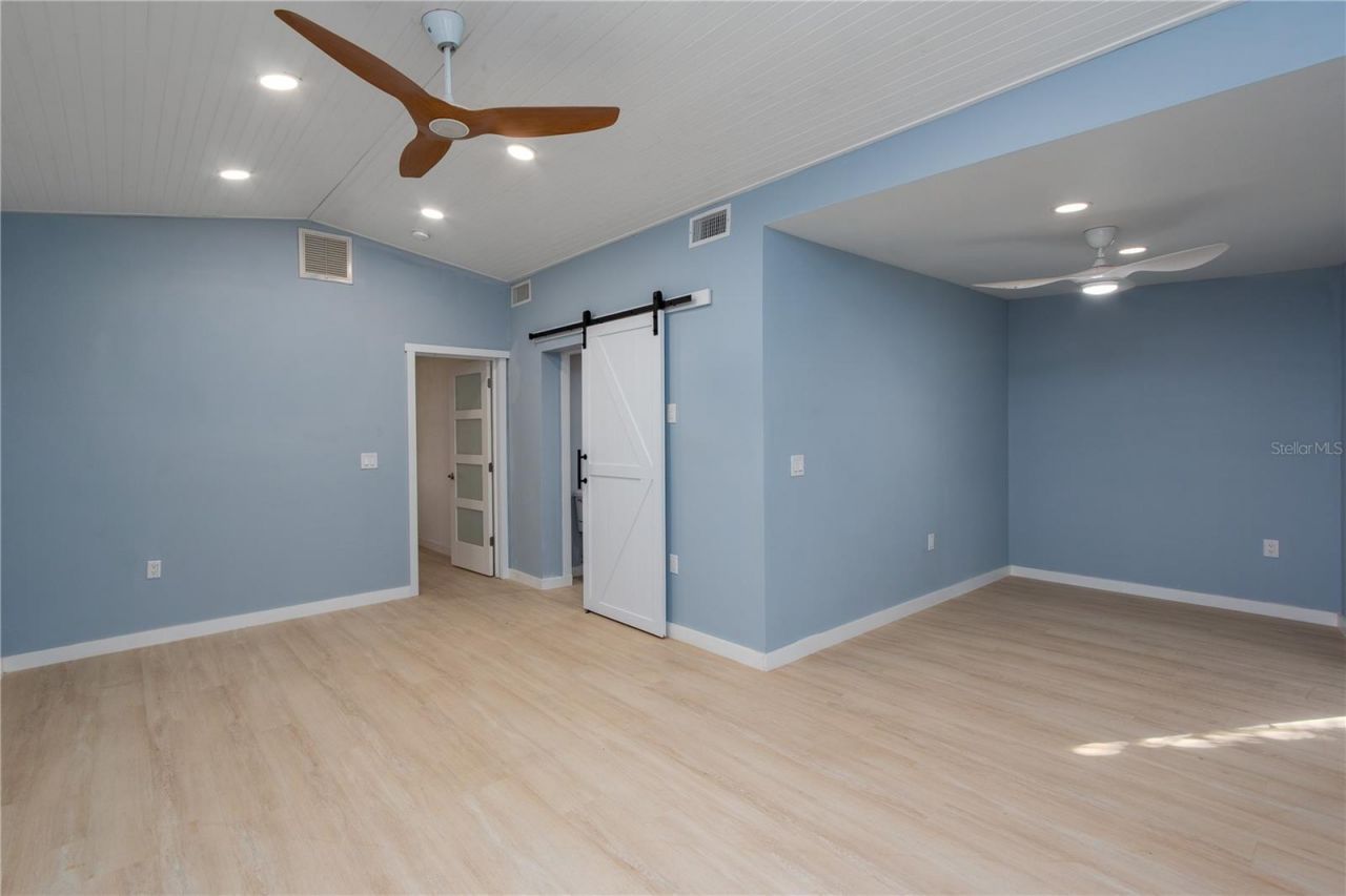 750 Bay Esplanade , Clearwater Beach, FL 33767 Photo