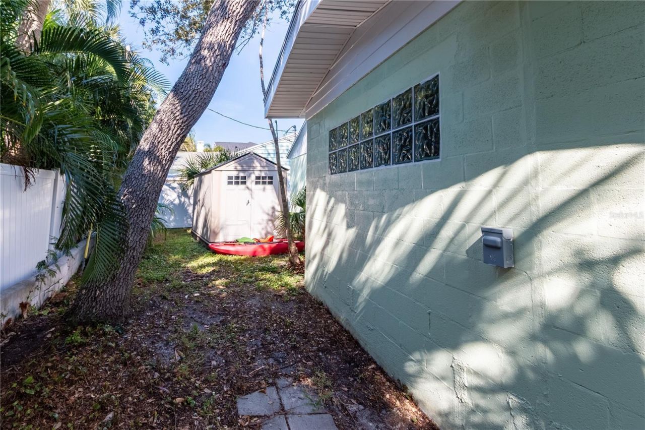 750 Bay Esplanade , Clearwater Beach, FL 33767 Photo