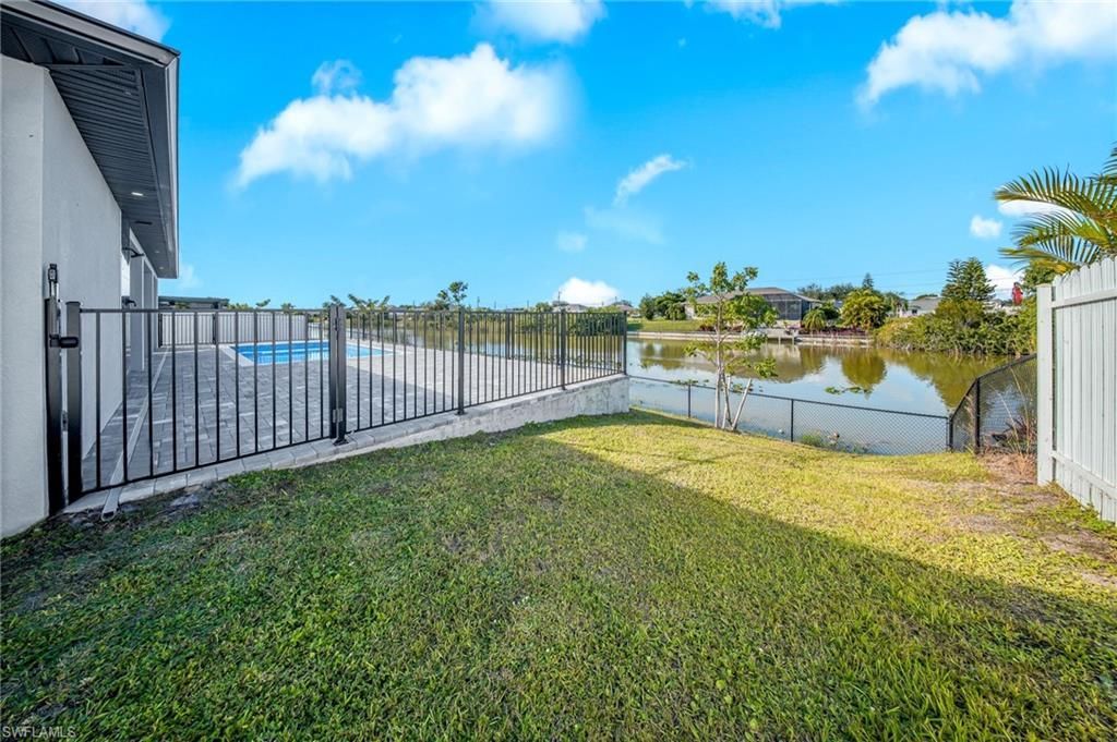 933 NW 8th Ter , Cape Coral, FL 33993 Photo