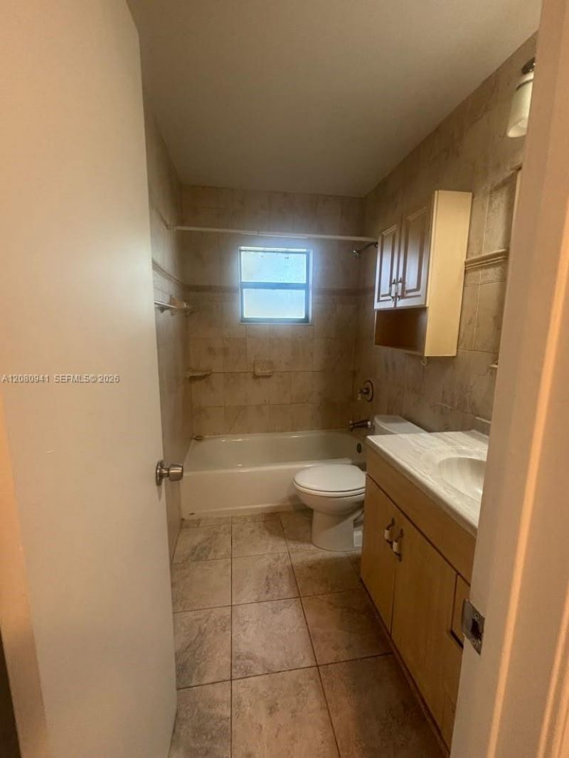 3686 NW 95th Ter , Unit 4M, Sunrise, FL 33351 Photo