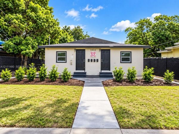 1126 NW 58th Ter , Miami, FL 33127