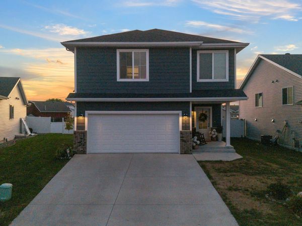 4561 17th Street S, Moorhead, MN 56560