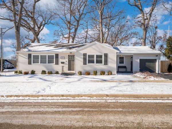 1700 N Linden Avenue , Waukegan, IL 60085