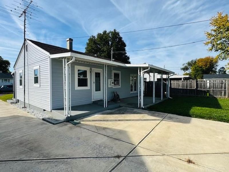 2666 Elmore Drive, Springfield, OH 45505 Photo 2
