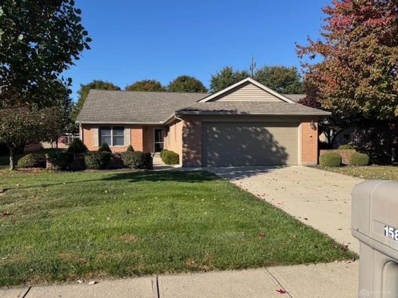 1586 Dee Anne Drive, Xenia, OH 45385 Photo 1