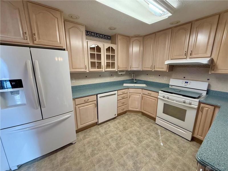 1586 Dee Anne Drive, Xenia, OH 45385 Photo 13