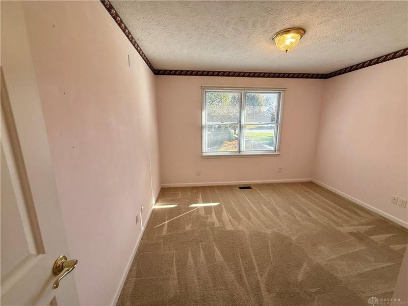 1586 Dee Anne Drive, Xenia, OH 45385 Photo 17