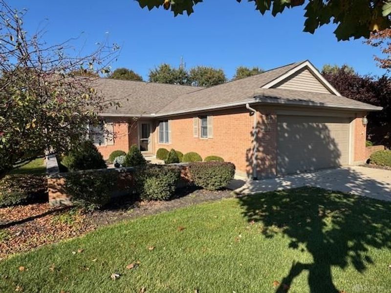 1586 Dee Anne Drive, Xenia, OH 45385 Photo 2