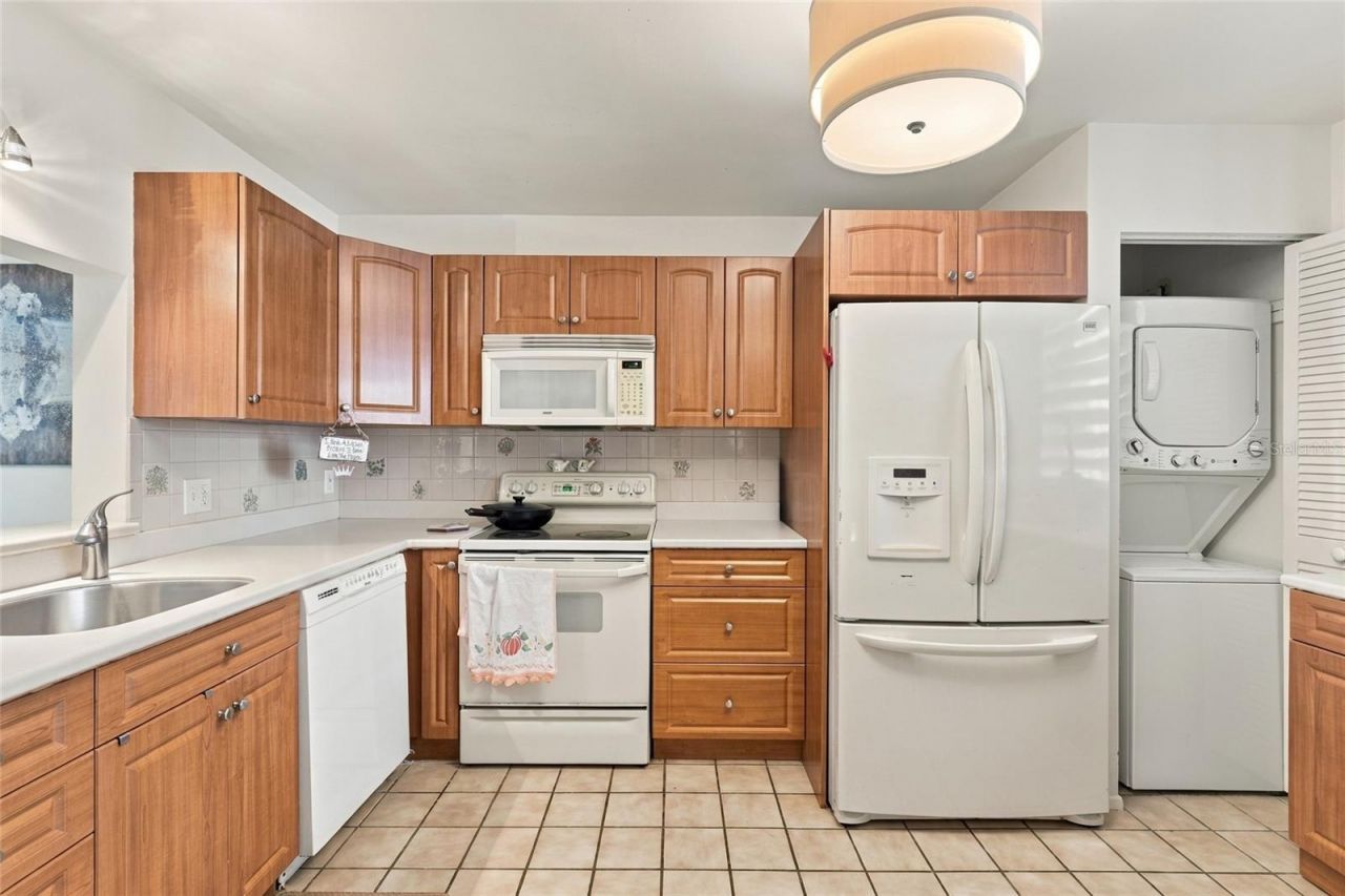 820 Oak Drive, Unit 820, Bradenton, FL 34210 Photo