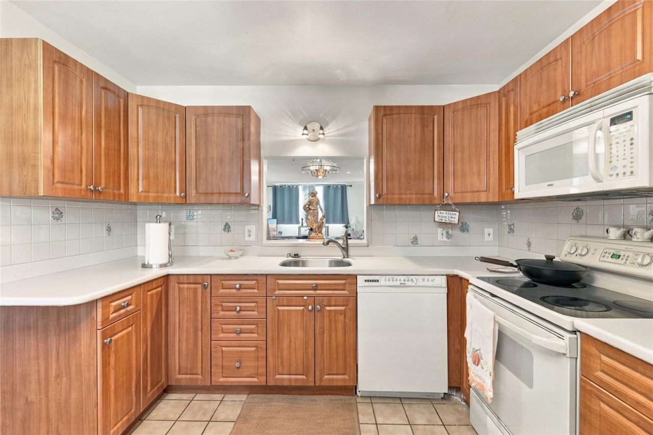 820 Oak Drive, Unit 820, Bradenton, FL 34210 Photo