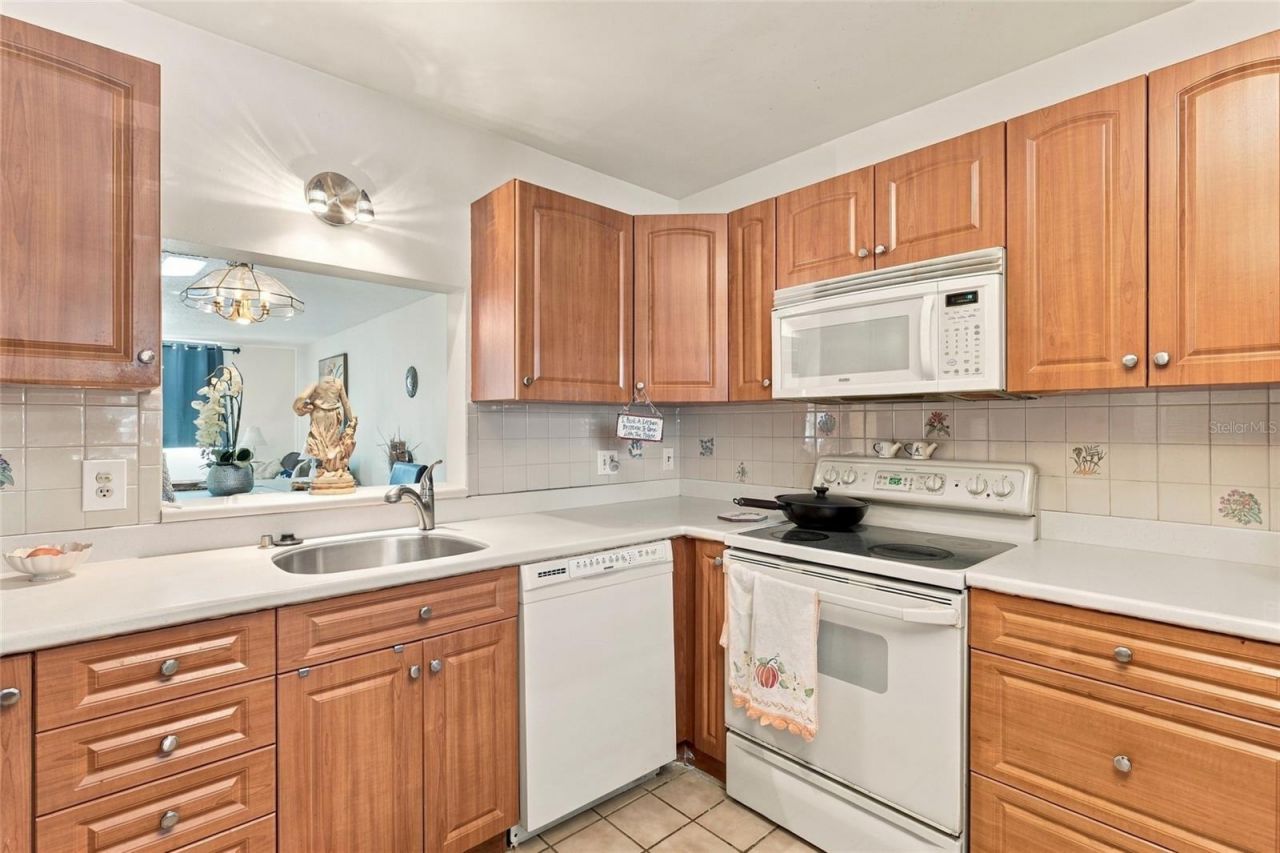 820 Oak Drive, Unit 820, Bradenton, FL 34210 Photo