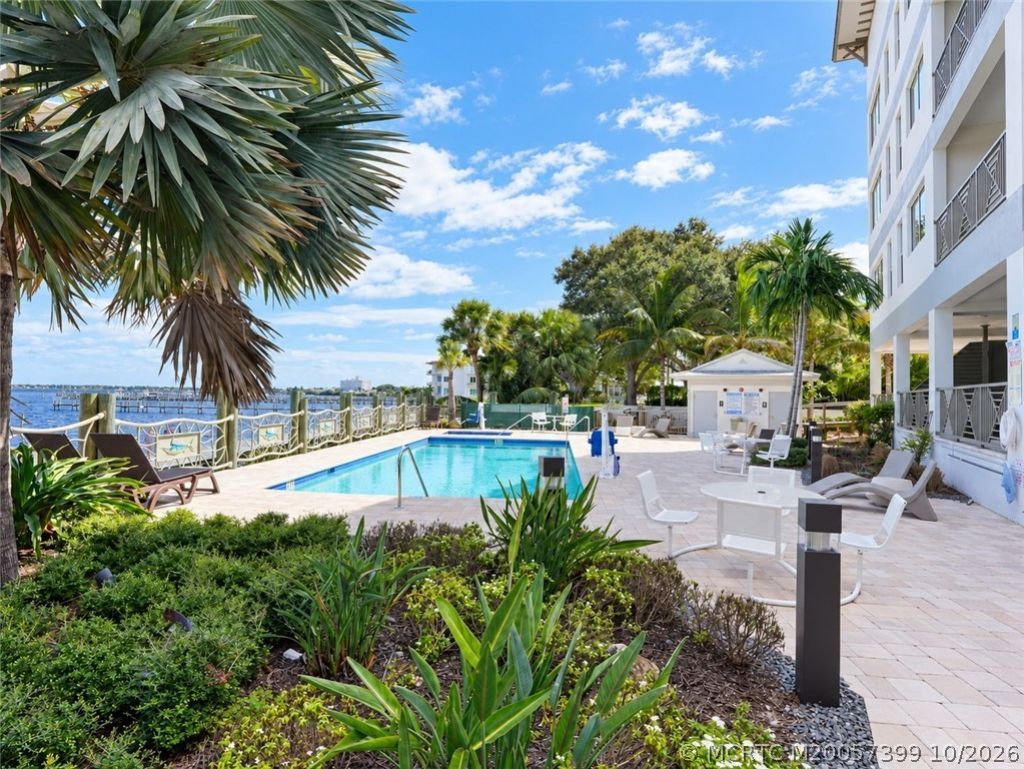 41 SW Seminole St Street, Unit #404, Stuart, FL 34994 Photo