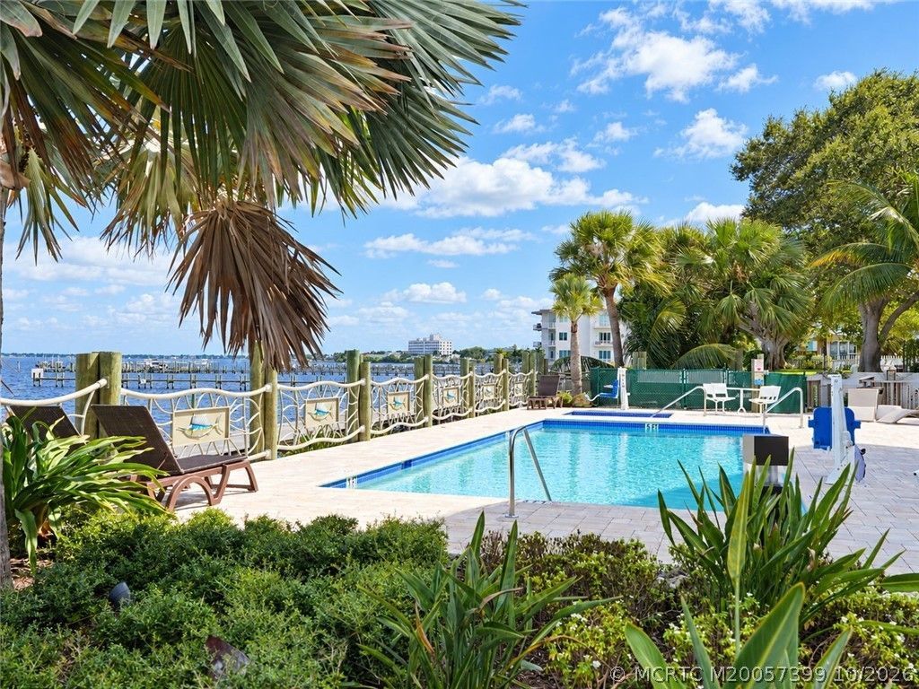 41 SW Seminole St Street, Unit #404, Stuart, FL 34994 Photo