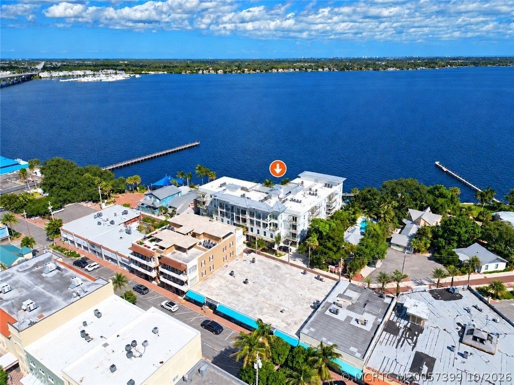 41 SW Seminole St Street, Unit #404, Stuart, FL 34994 Photo