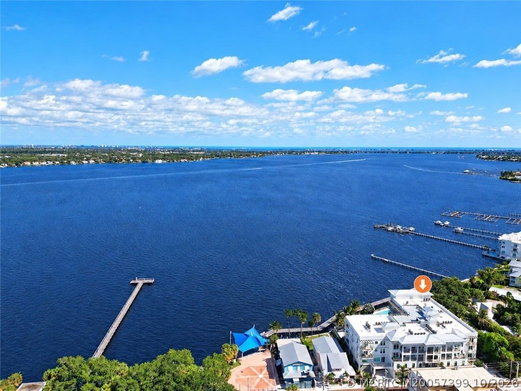 41 SW Seminole St Street, Unit #404, Stuart, FL 34994 Photo