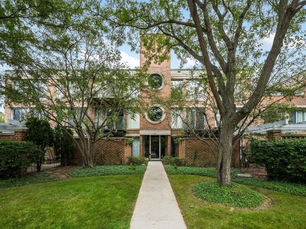 6040 Arbor Lane , Unit 202, Northfield, IL 60093