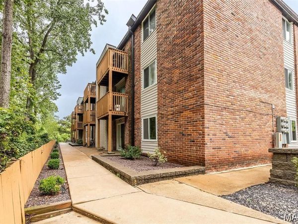 2808 Black Forest Drive, Unit F, St Louis, MO 63129