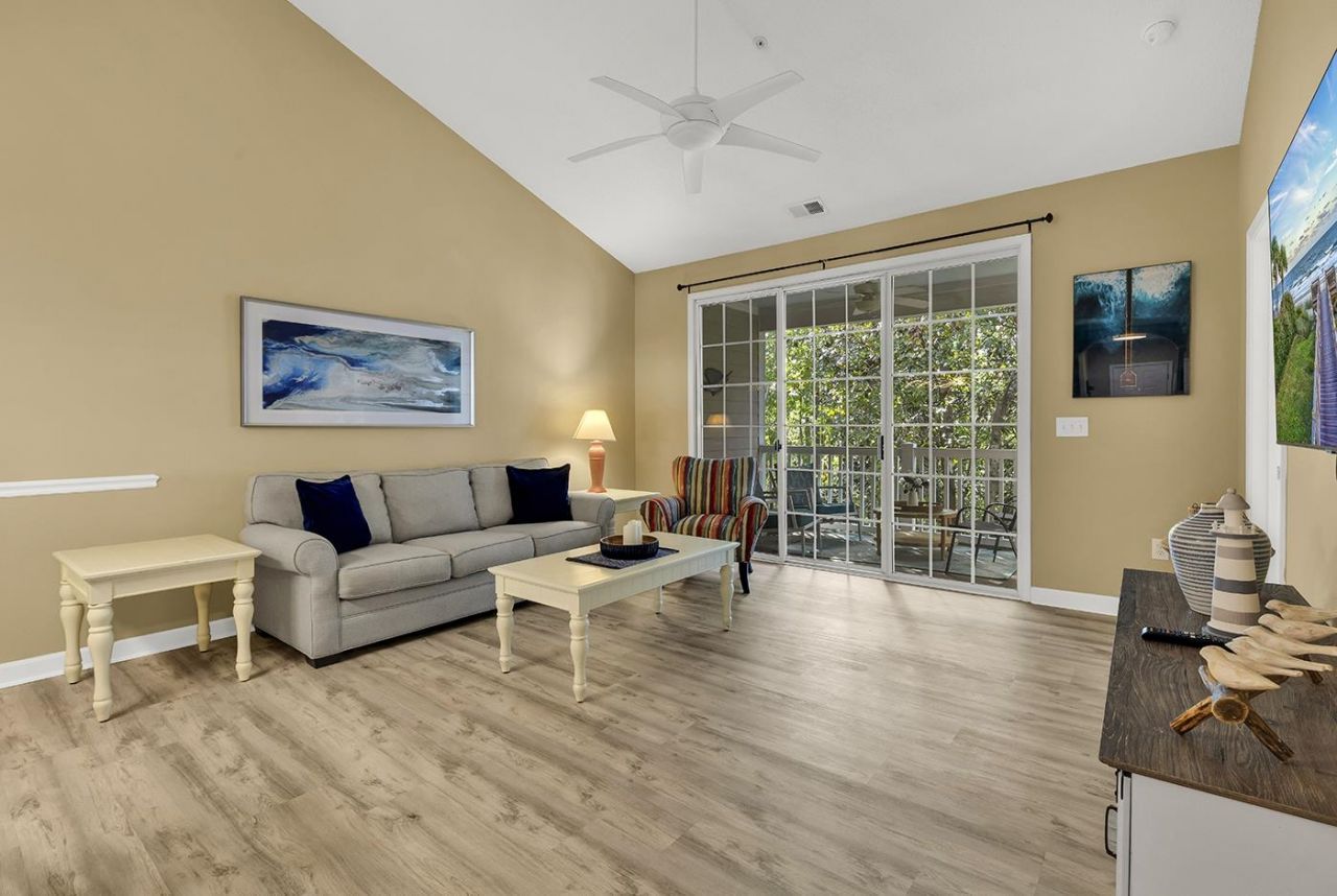 6015 Catalina Dr.  Photo 12