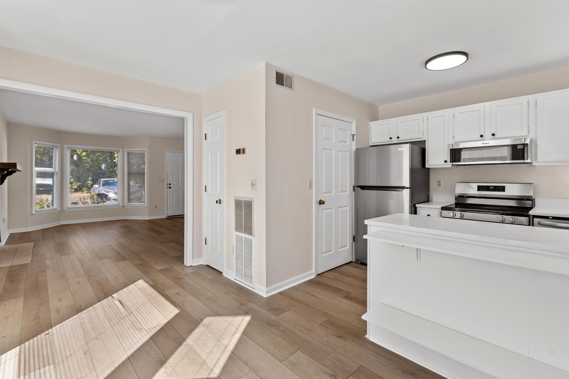 1011 Reserve Way Photo 9