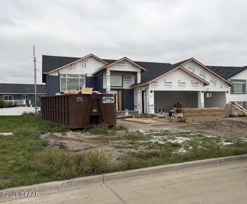3146 45th Avenue S, Grand Forks, ND 58201 Main Photo