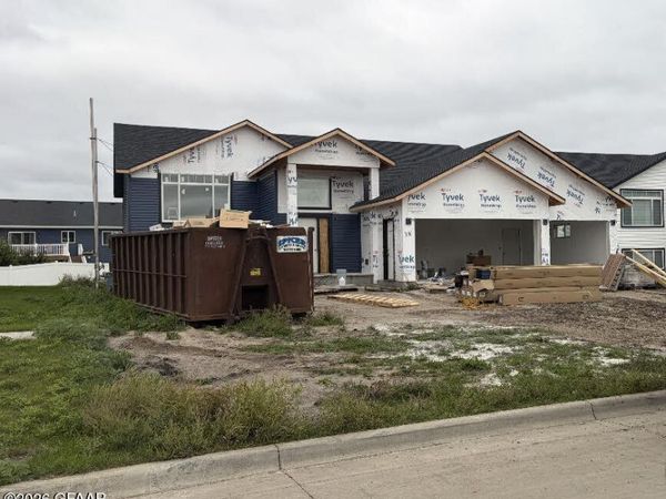 3146 45TH Avenue S, Grand Forks, ND 58201