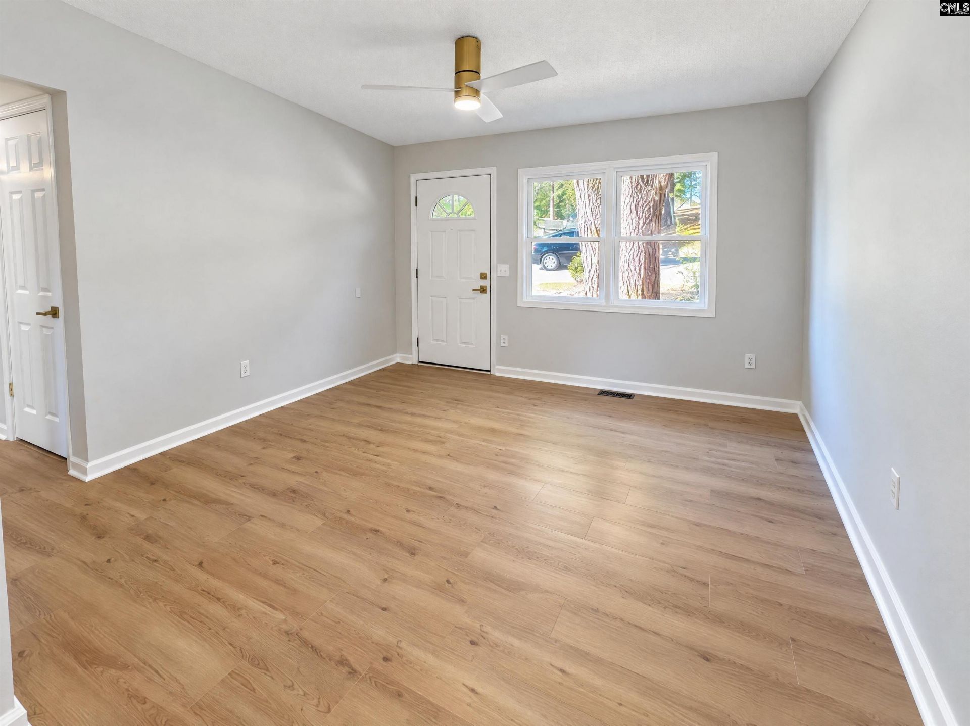 112 Riverview Court  Photo 13