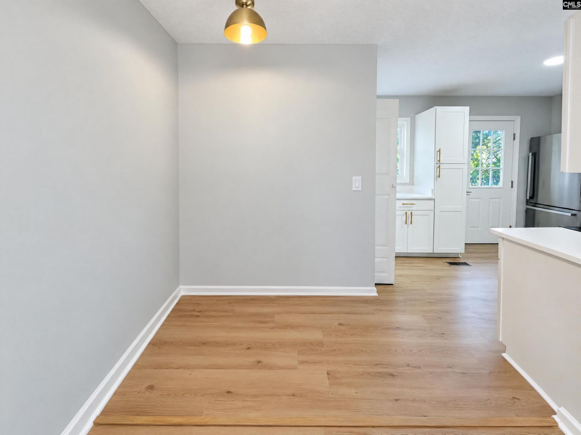 112 Riverview Court  Photo 14