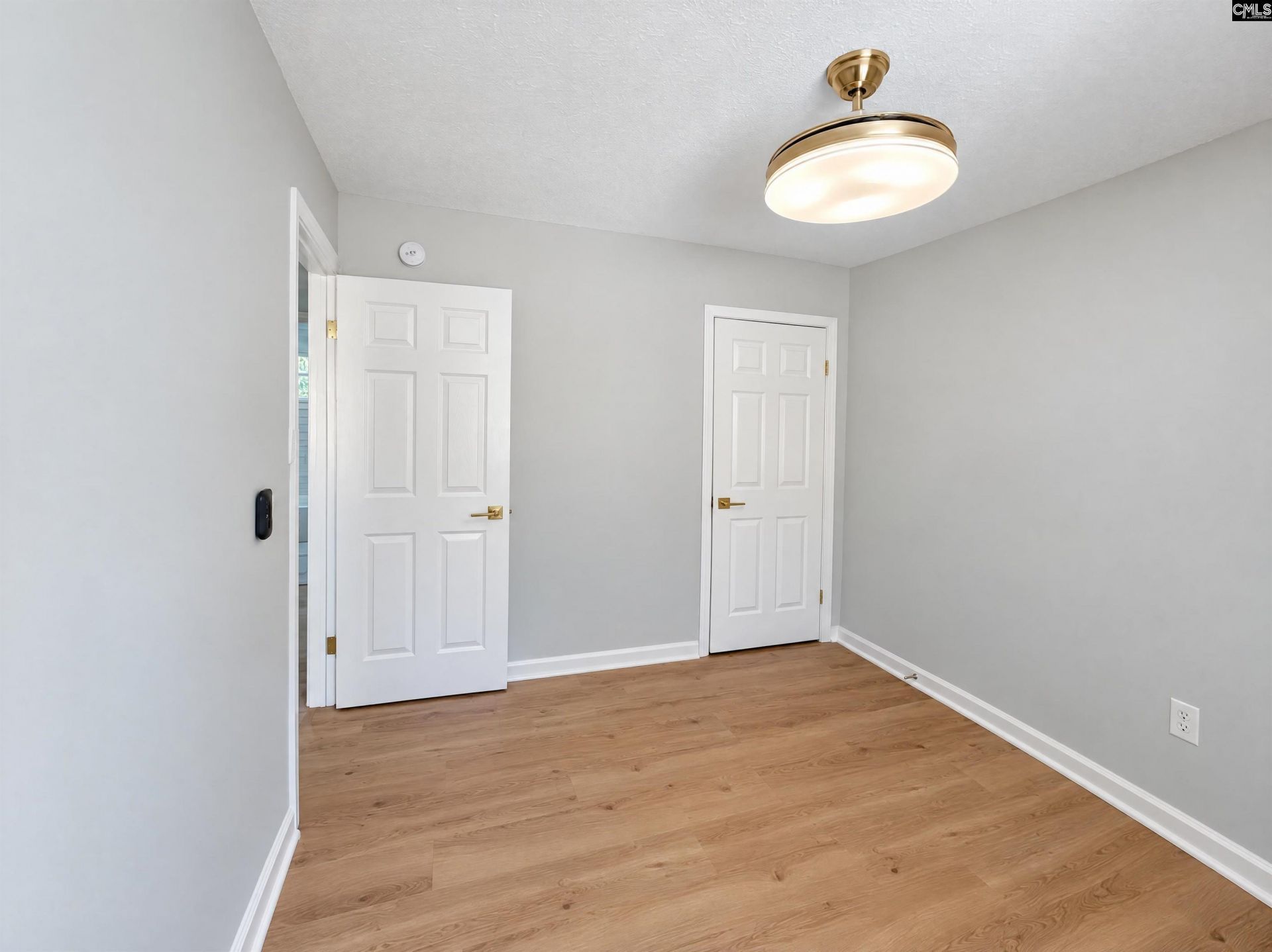 112 Riverview Court  Photo 19