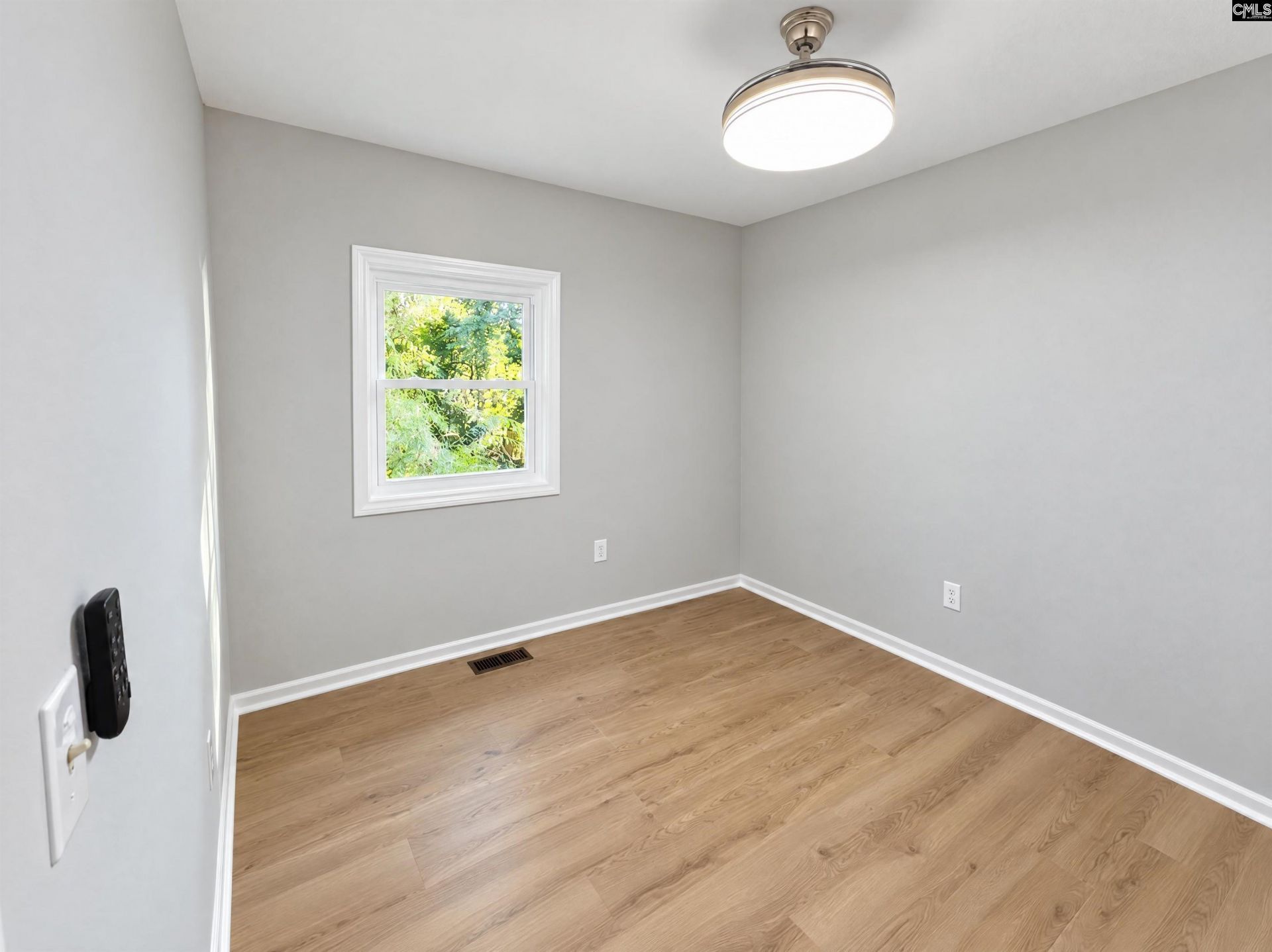 112 Riverview Court  Photo 21