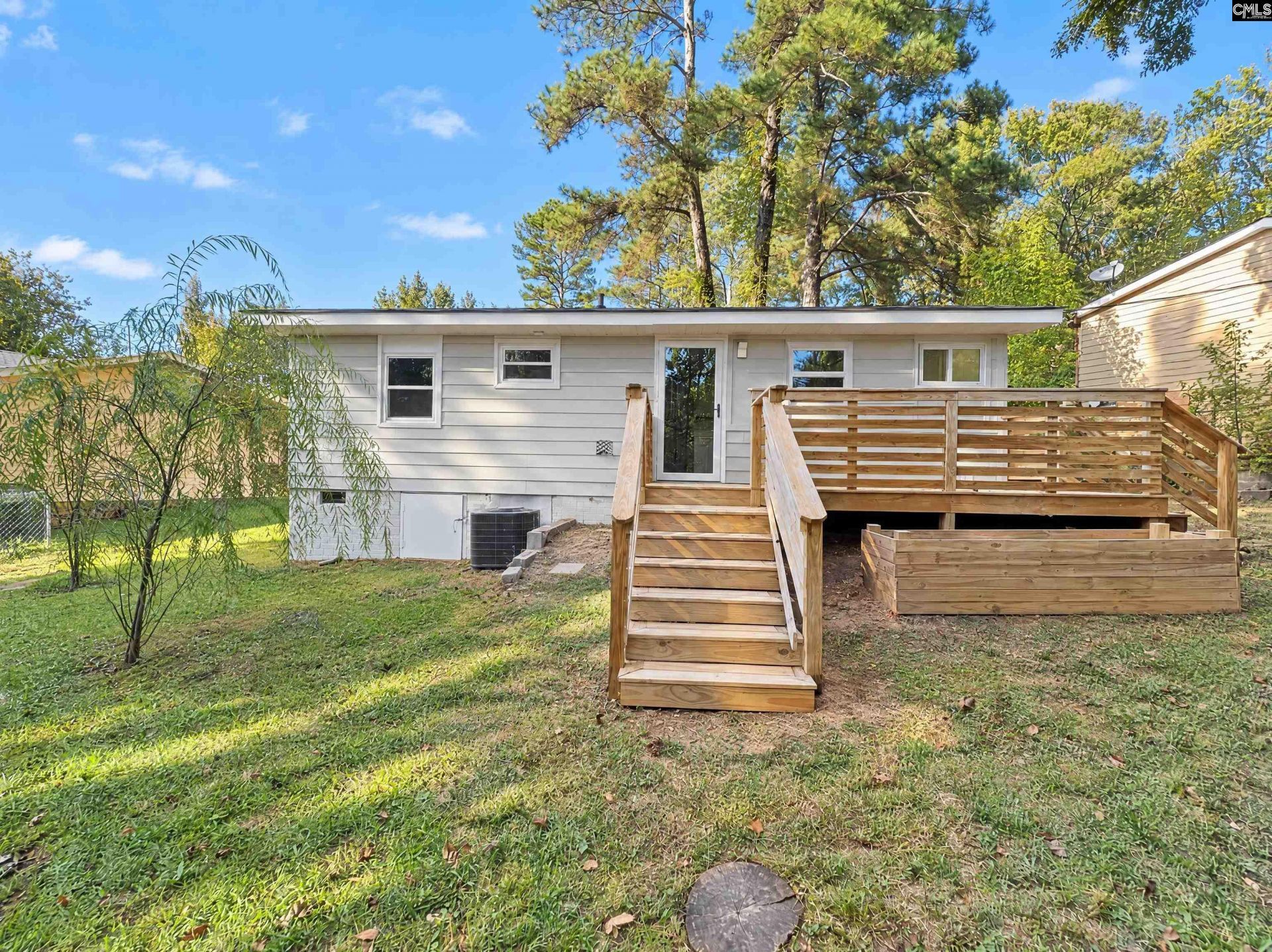 112 Riverview Court  Photo 5