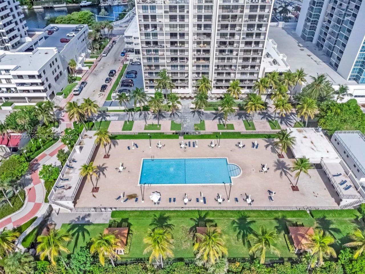 2625 Collins Ave , Unit 318, Miami Beach, FL 33140 Photo