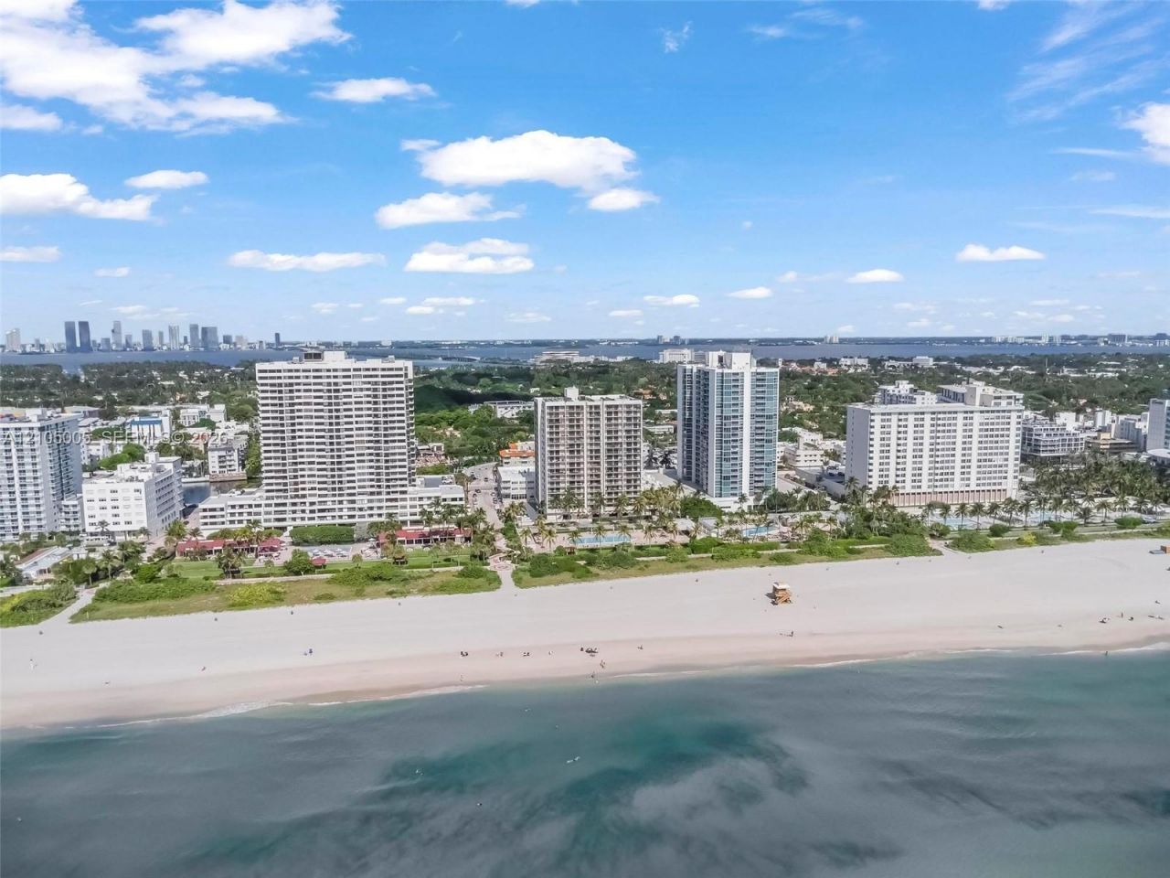 2625 Collins Ave , Unit 318, Miami Beach, FL 33140 Photo