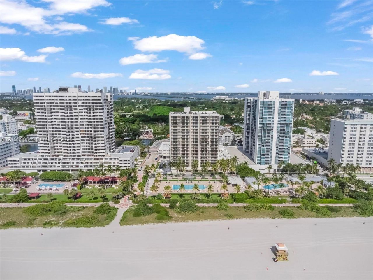 2625 Collins Ave , Unit 318, Miami Beach, FL 33140 Photo