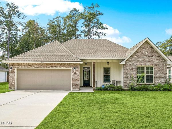 940 Mcnamara Street , Mandeville, LA 70448