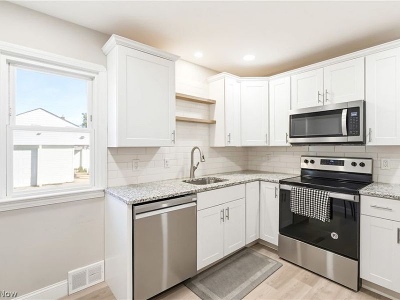 5618 Virginia Avenue, Parma, OH 44129 Photo 12