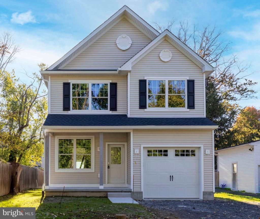 210 WOOD STREET, HATBORO, PA 19040