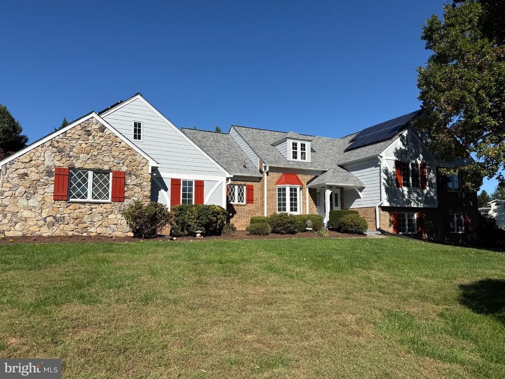 7201 DEER LAKE LANE, DERWOOD, MD 20855