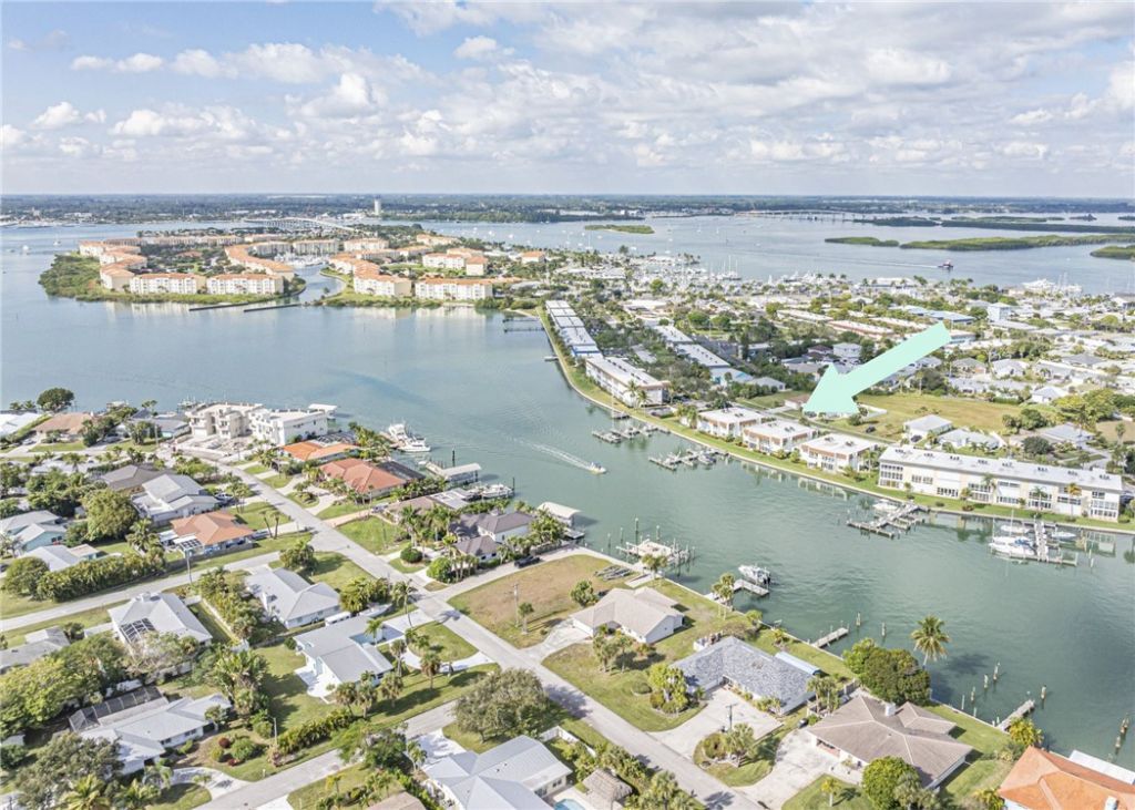 1315 Bayshore Drive, Unit 204, Fort Pierce, FL 34949 Photo