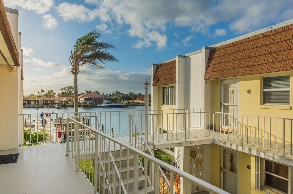 1315 Bayshore Drive, Unit 204, Fort Pierce, FL 34949 Photo