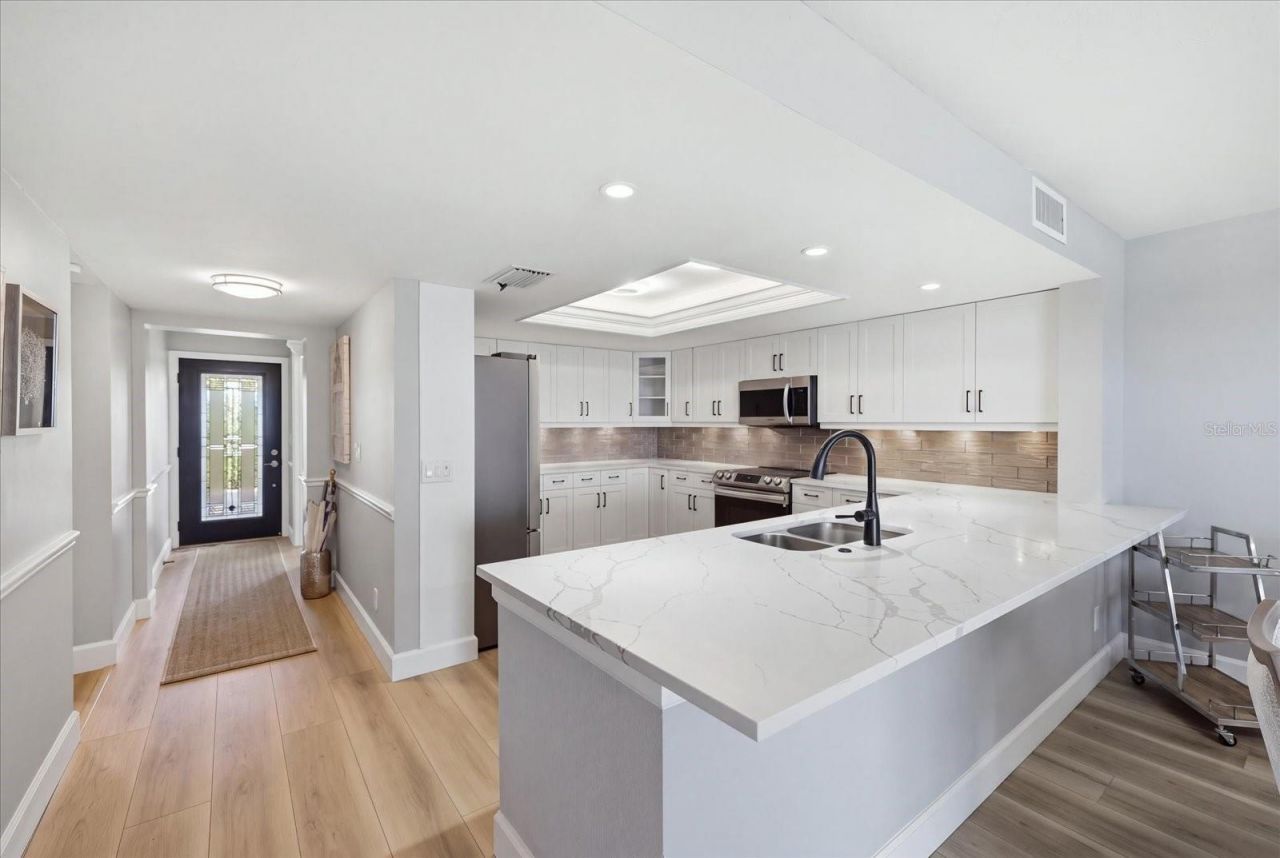 6460 Mourning Dove Drive , Unit 305, Bradenton, FL 34210 Photo