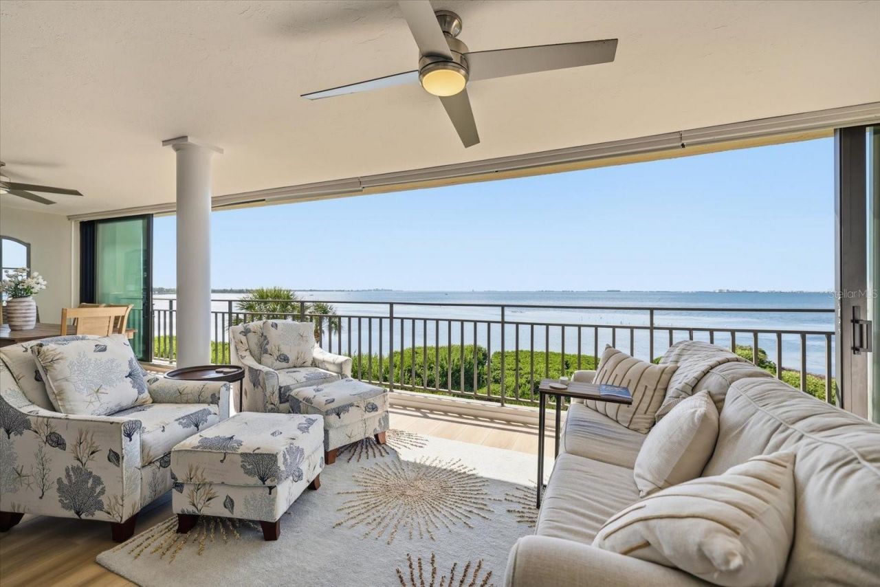 6460 Mourning Dove Drive , Unit 305, Bradenton, FL 34210 Photo