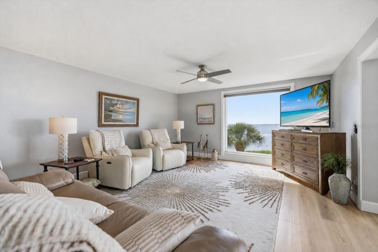 6460 Mourning Dove Drive , Unit 305, Bradenton, FL 34210 Photo