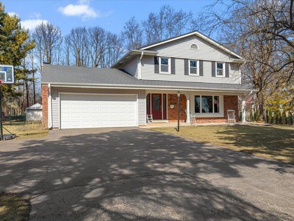 3134 Skyline DRIVE, Hubertus, WI 53033