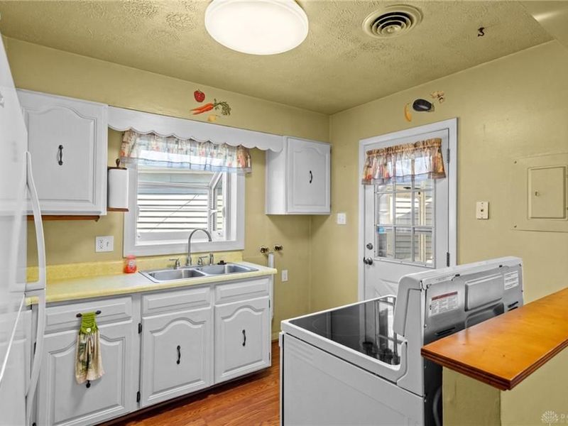 100 Lynnhaven Drive, Riverside, OH 45431 Photo 12
